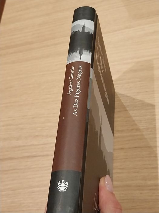 Livro capa dura | As Dez Figuras Negras | Agatha Christie
