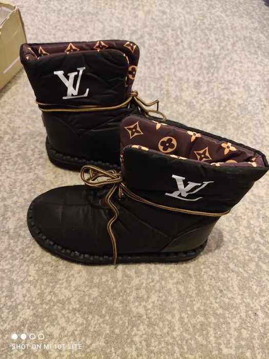 Nowe czarne śniegowce LV r. 37