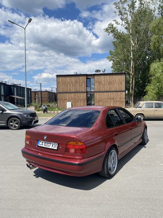 Продам BMW 520 E39