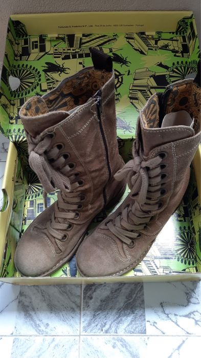 Botas Fly London N 39 em Camel