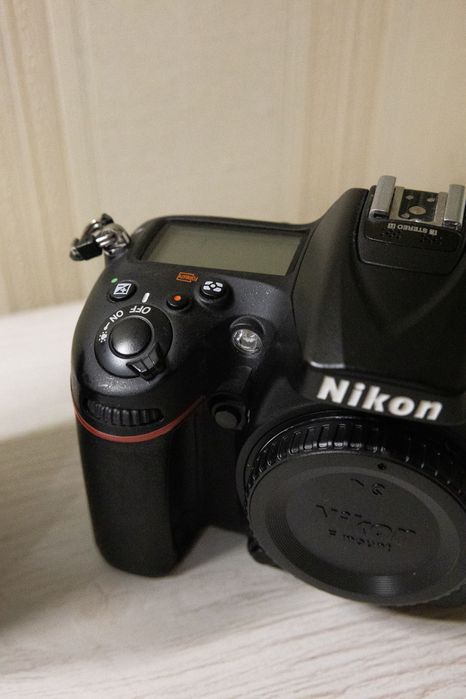 Продам Nikon D7200 з об'єктивом 18-140 +ПОДАРУНОК