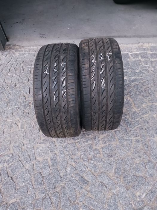 Vendo pneus semi-novos 225/35/18 Pirelli