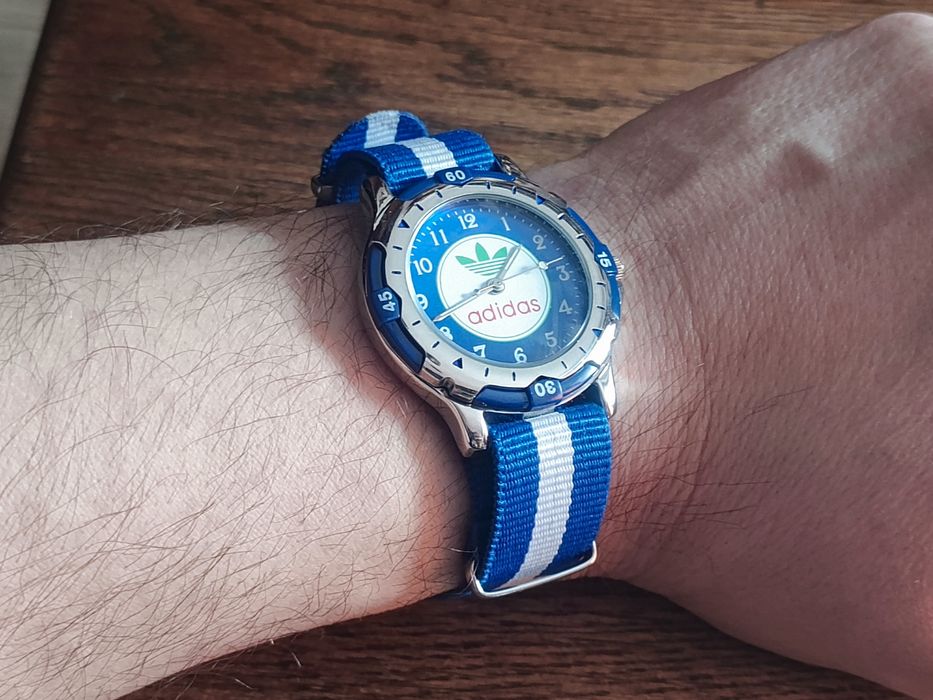 Sprzedam sportowy zegarek Adidas lata 90te nienoszony