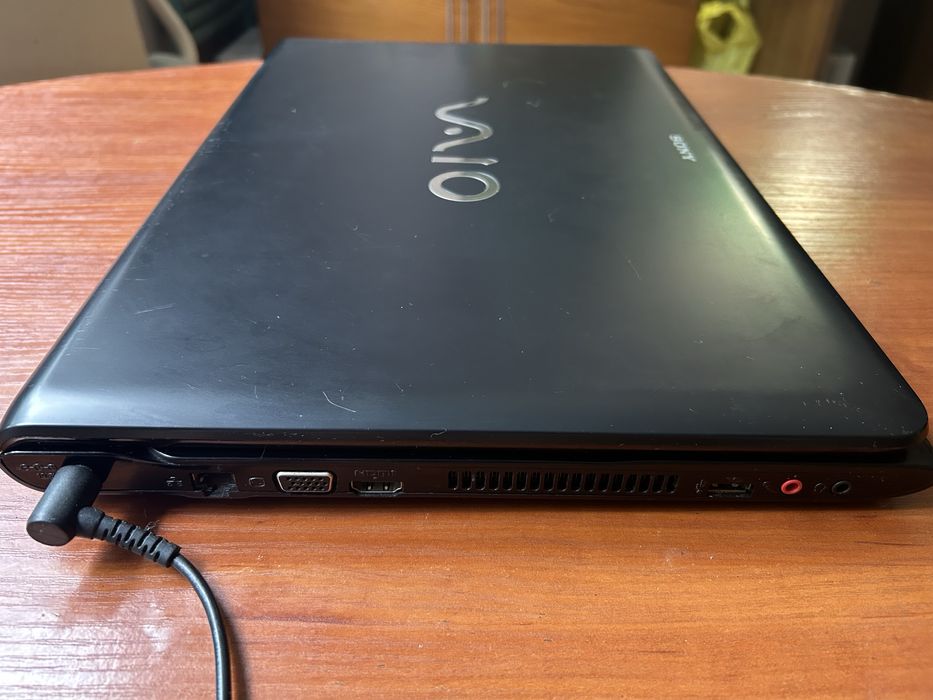 Продам ноутбук Sony VAIO Екран: 17,3  у хорошому робочому стані.