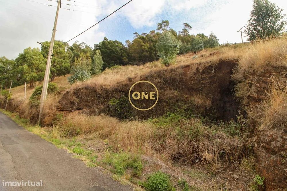 Terreno com 4299 m²