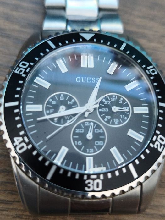 męski zegarek fashion Guess Focus Chronograph (model W10245G4).