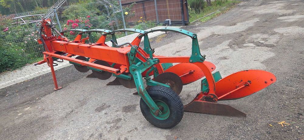 pług kverneland 4 skibowy VARIO