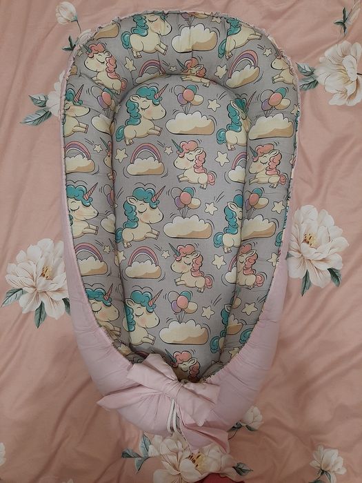 Кокон для дівчинки