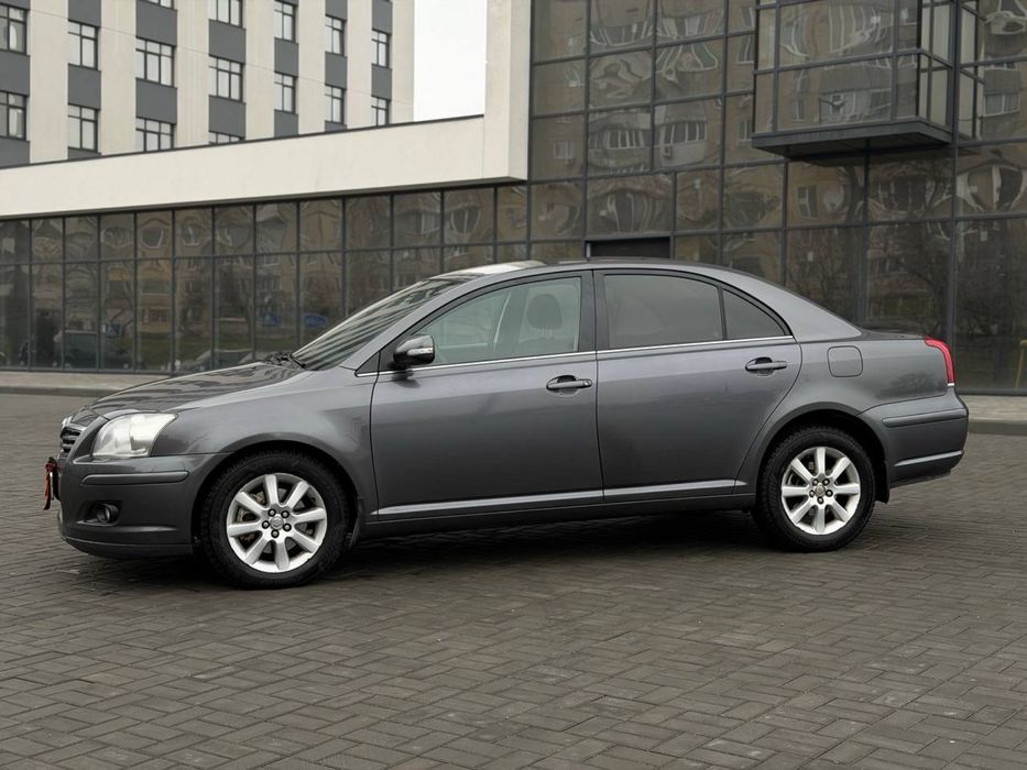 Toyota avensis 2008 рейстайлінг