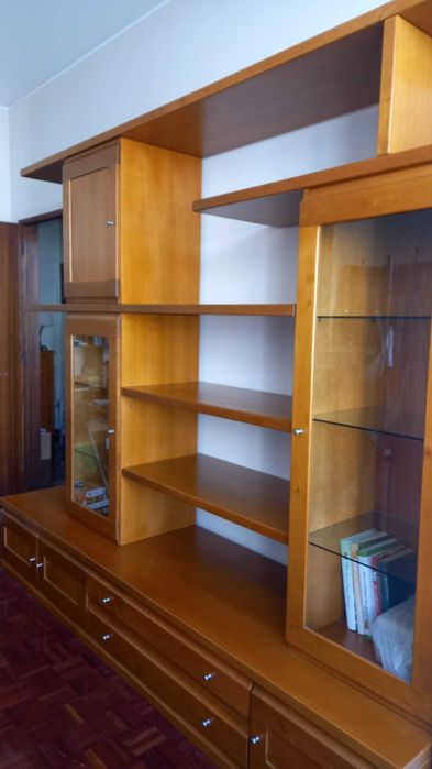 Móvel em cerejeira para sala