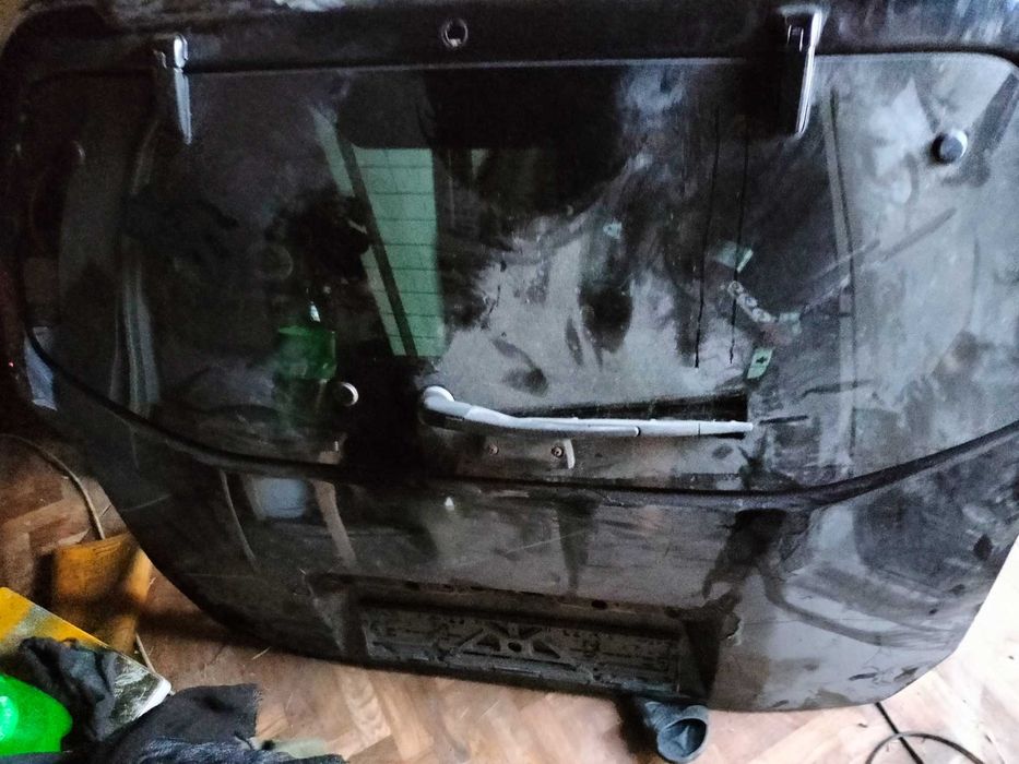 Ляда багажник нісан патфаіндер