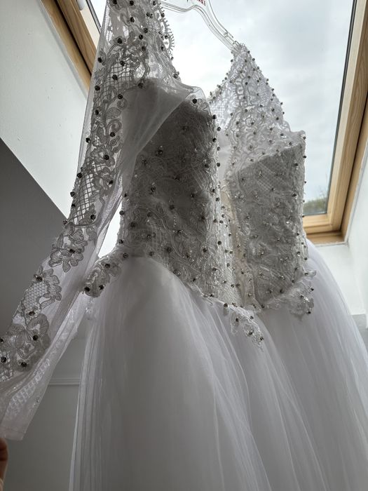 Suknia ślubna plus size 60