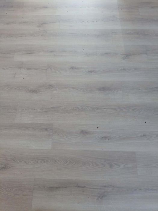 Dębowe panele podłogowe nowe