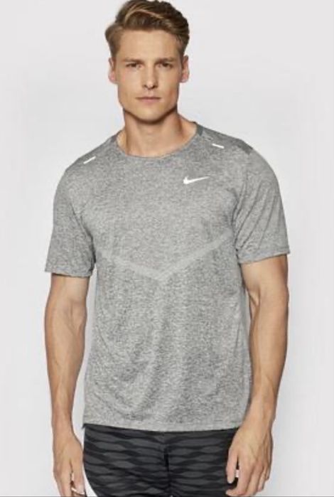 Футболка   Nike розмір  XXL нова