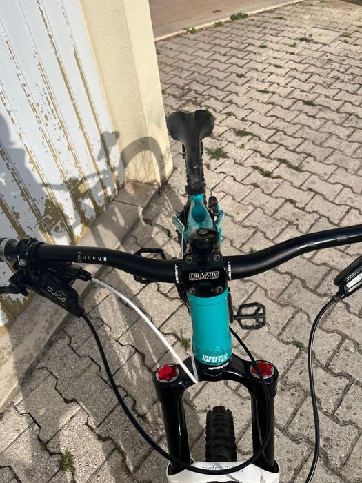 Bicicleta Commencal Furious – Downhill / Freeride