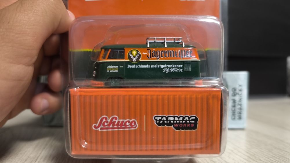 Jagermeister 1:64 VW T1 COLLAB64