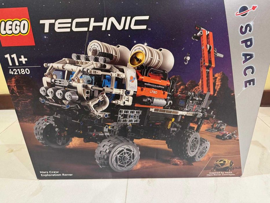 LEGO Technic 42180 - Mars Crew Exploration Rover (1599 pcs) - Maia