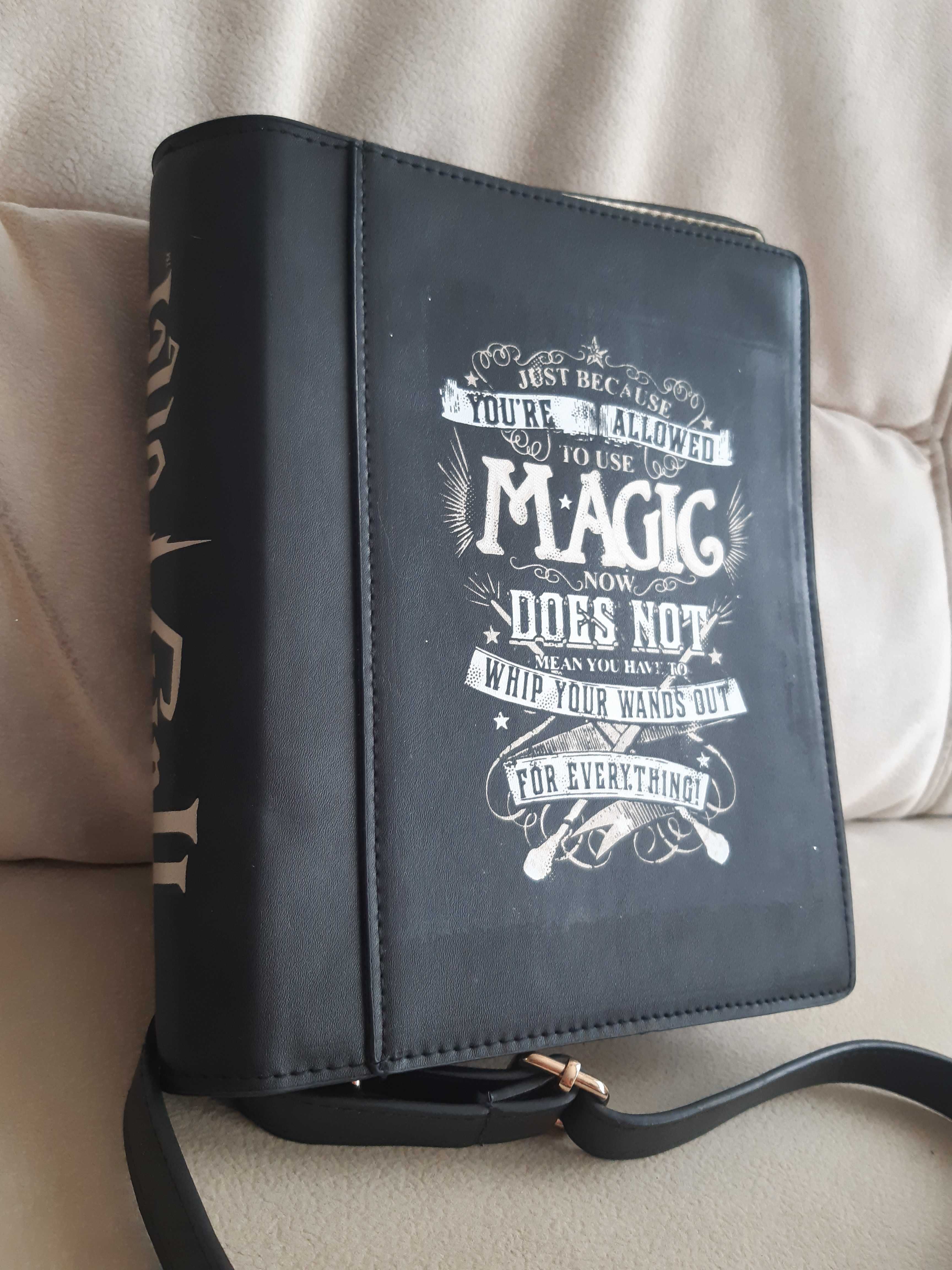 Torebka w kształcie książki Harry Potter Reserved, jak nowa Olsztyn • OLX.pl