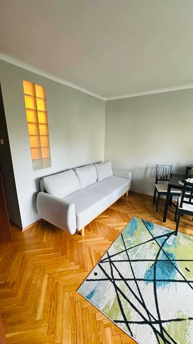 2-pokojowe mieszkanie (pokoj przechodni) z balkonem – ul. Kazimierza Wielkiego, Kraków