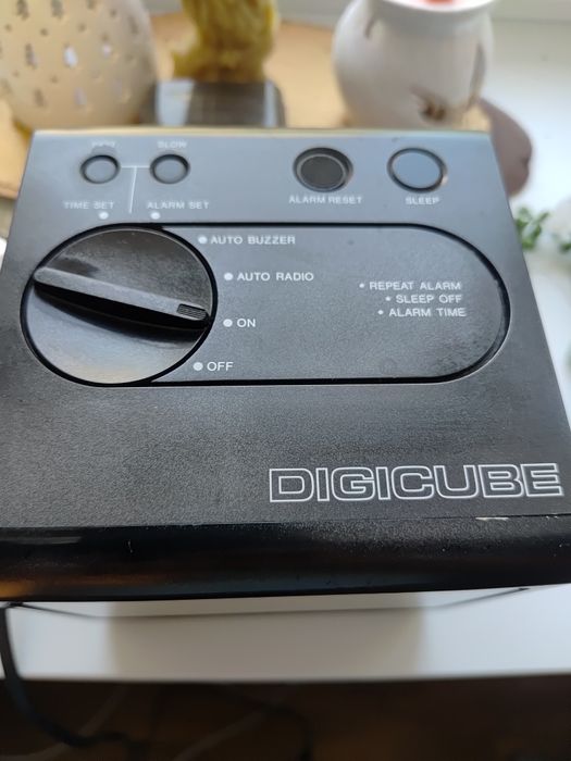Zegar kuchenny budzik/radio  sony  icf-c11w