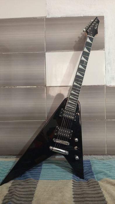 електрогітара Harley Benton RX-10 BK Rock Series.