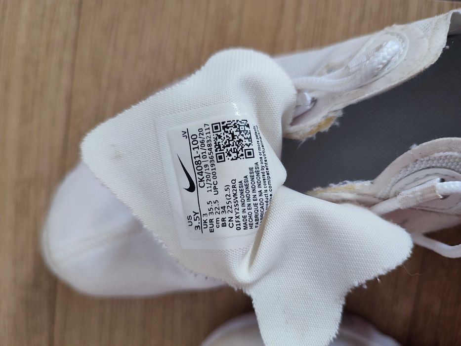 NIKE Renew Lucent białe lekkie sneakersy. Idealne na wiosnę!