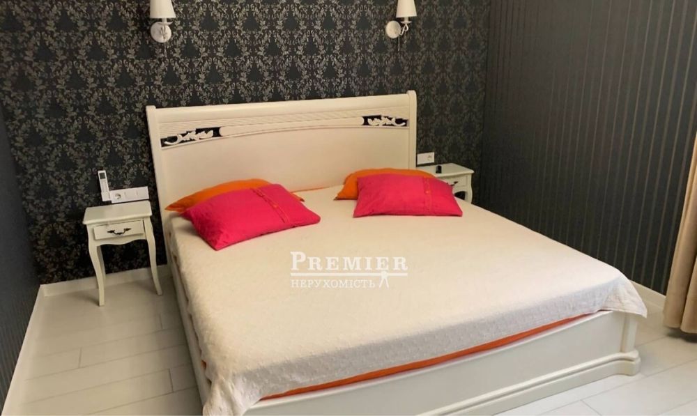 В продаже шикарный дом в Фонтанке