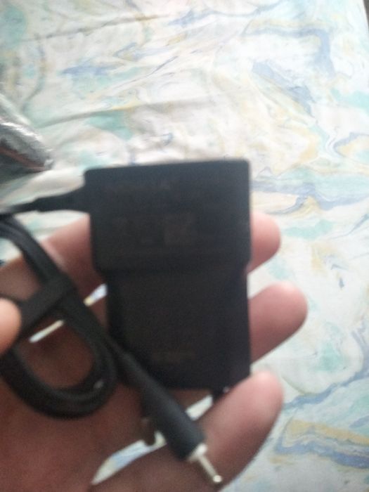 Carregador Nokia ponta fina