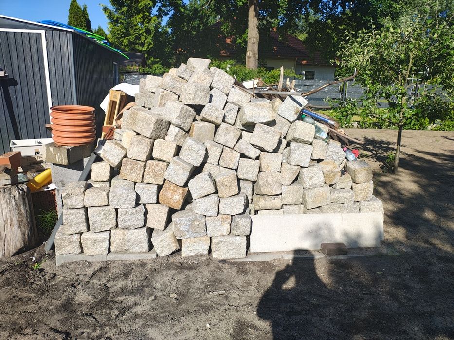 Kostka granitowa