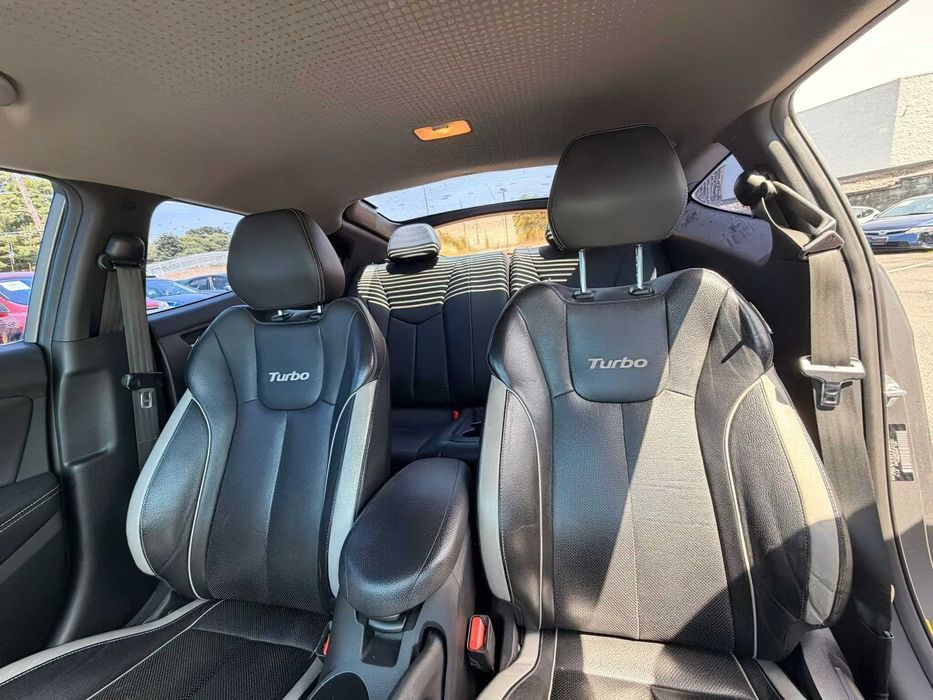 Hyundai Veloster Turbo      2015