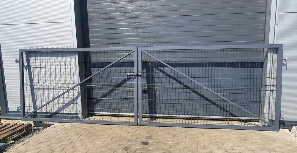 Brama przesuwna / konstrukcja bramy wjazdowej