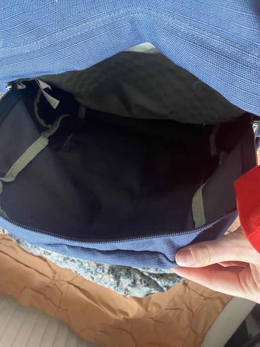 Granatowy plecak Vans