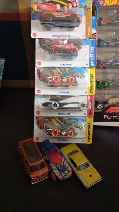 Minis / packs Hotwheels