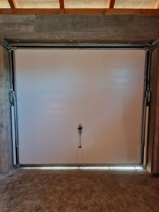 Bramy garażowe uchylne / dwuskrzydlowe/ drzwi stalowe  PRODUCENT