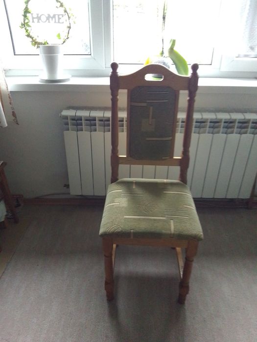 Krzesła sprzedaż tylko komplet