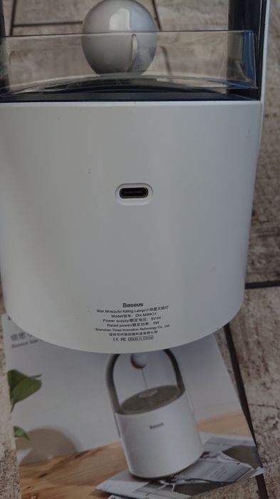 Lampa owadobójcza Baseus, nowa