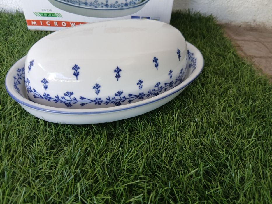 Manteigueira em loiça