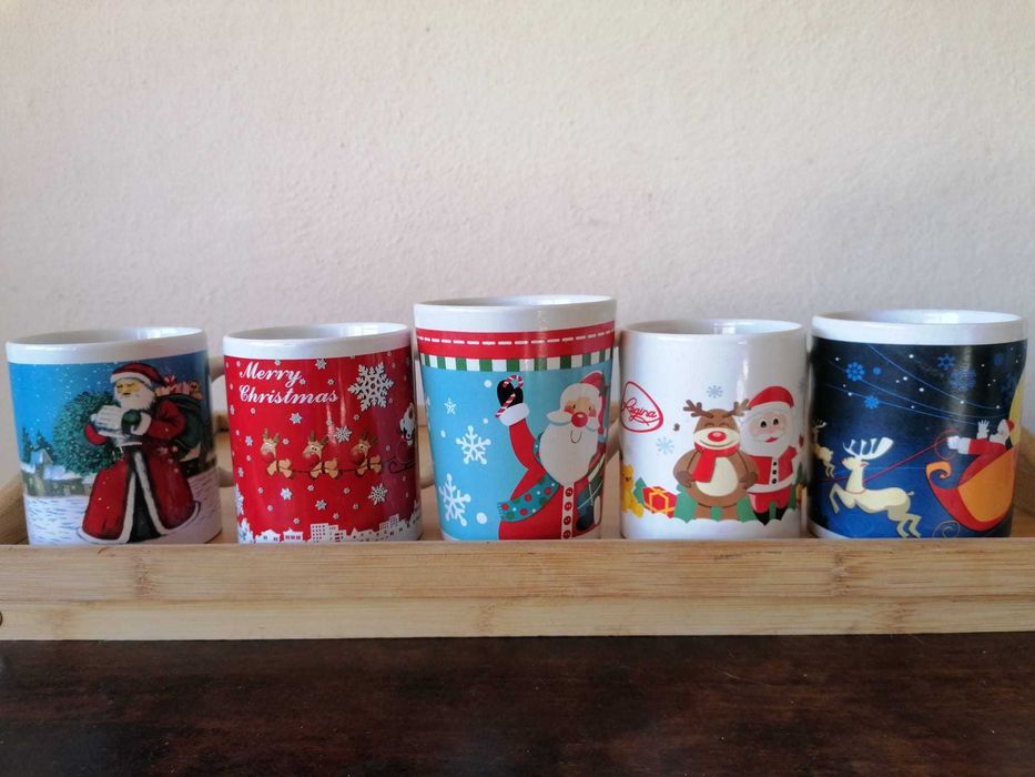5 lindas canecas de Natal
