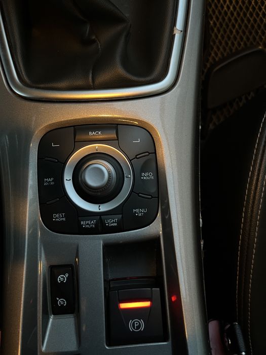 RENAULT LAGUNA 2012 Рено Лагуна