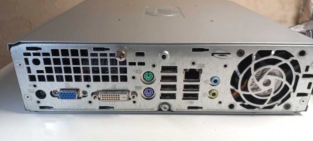 HP Compaq dc7800 Ultra-slim Desktop PC