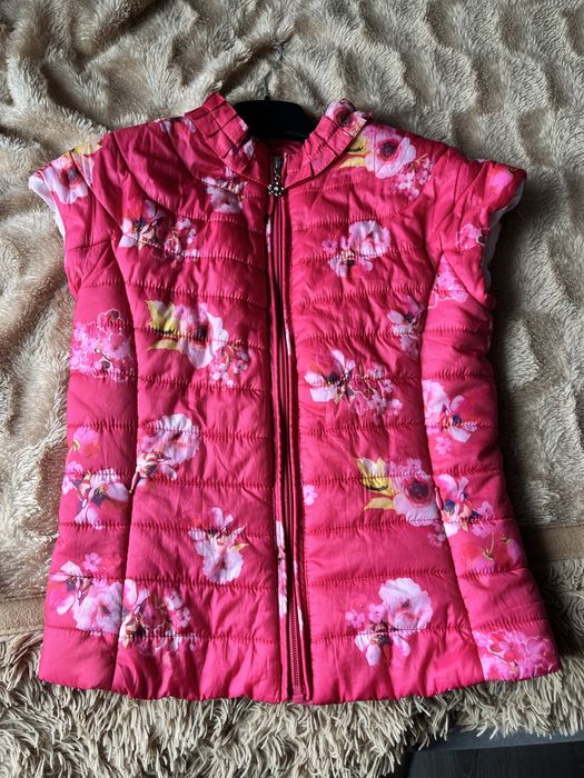 Жилетка для дівчинки