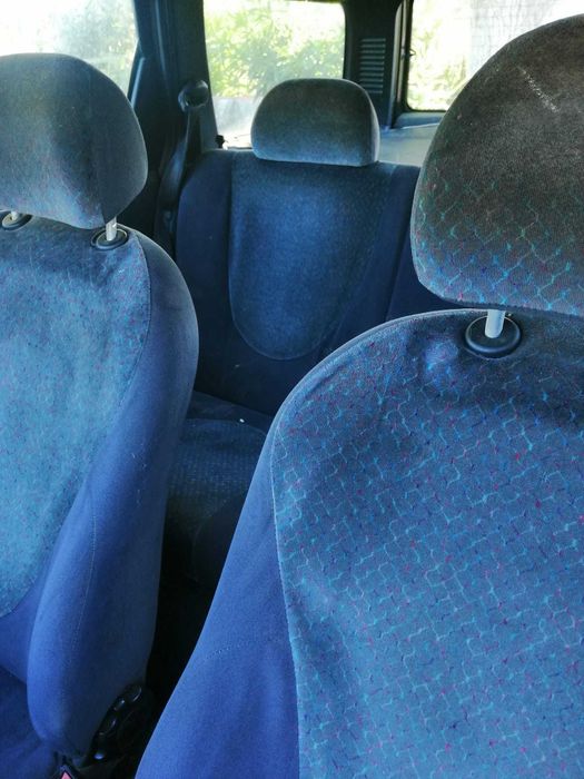 Carro Ford Escort 1.8 TD de 1996 para peças