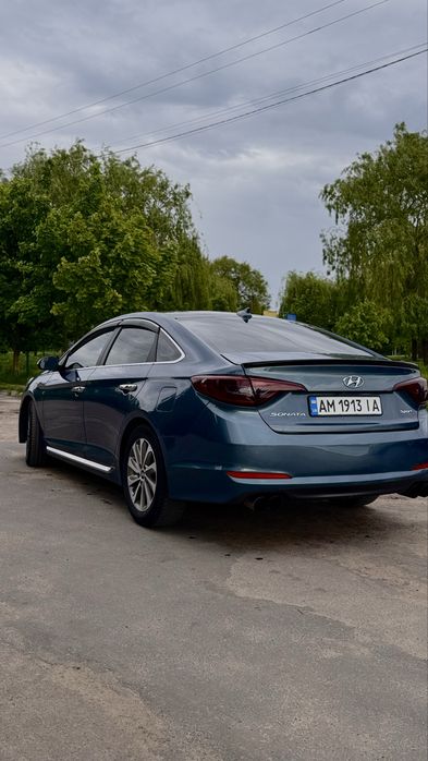 Продам авто  Hyundai Sonata 2015