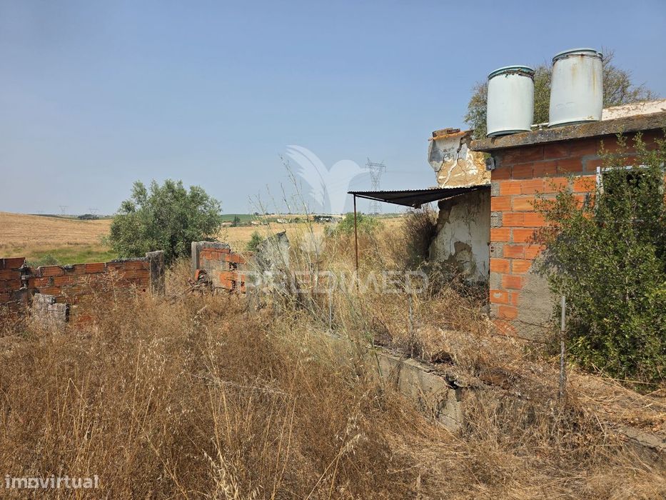 Terreno com Ruína para Reconstrução, Casével – Santarém