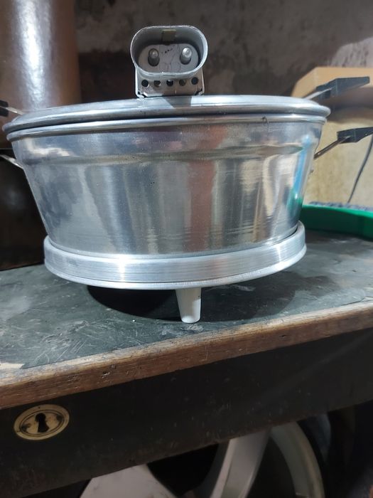 Nowy prodiz na porcelanowych nogach