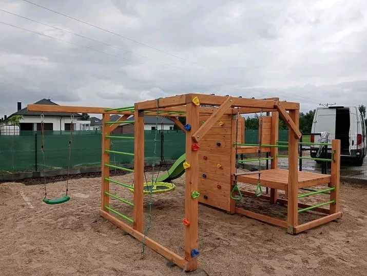 Siłownia ogrodowa, małpi gaj, plac zabaw