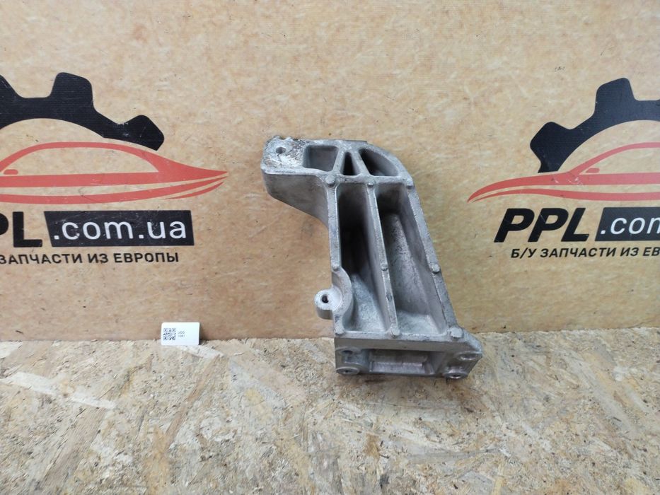 Infiniti FX 2002-2012 кронштейн опора подушки двигателя левая