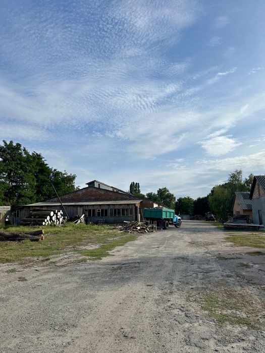 Продам приміщення 1500 + кв.м. Торг