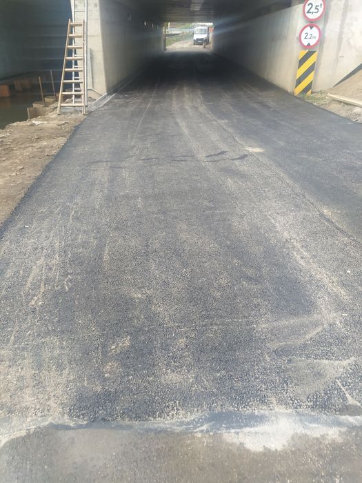 Asfalty usługi  asfaltowe i wynajem rozściełacza,