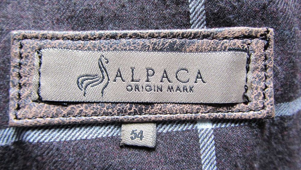 куртка кожаная с капюшоном из нат меха с декор вставками 54 р